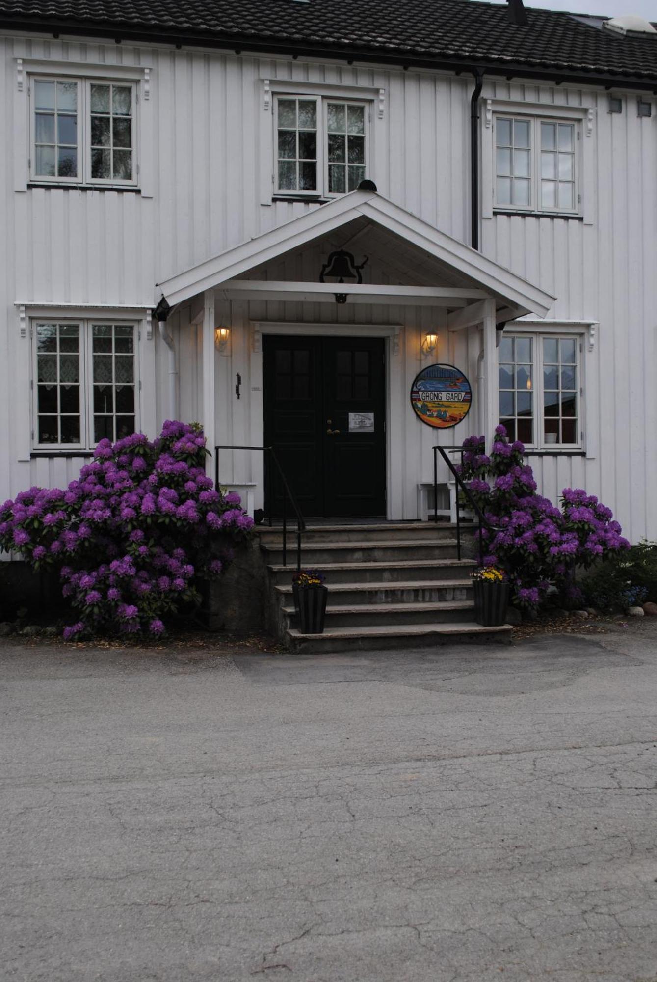 Grong Gard Guesthouse Exterior photo