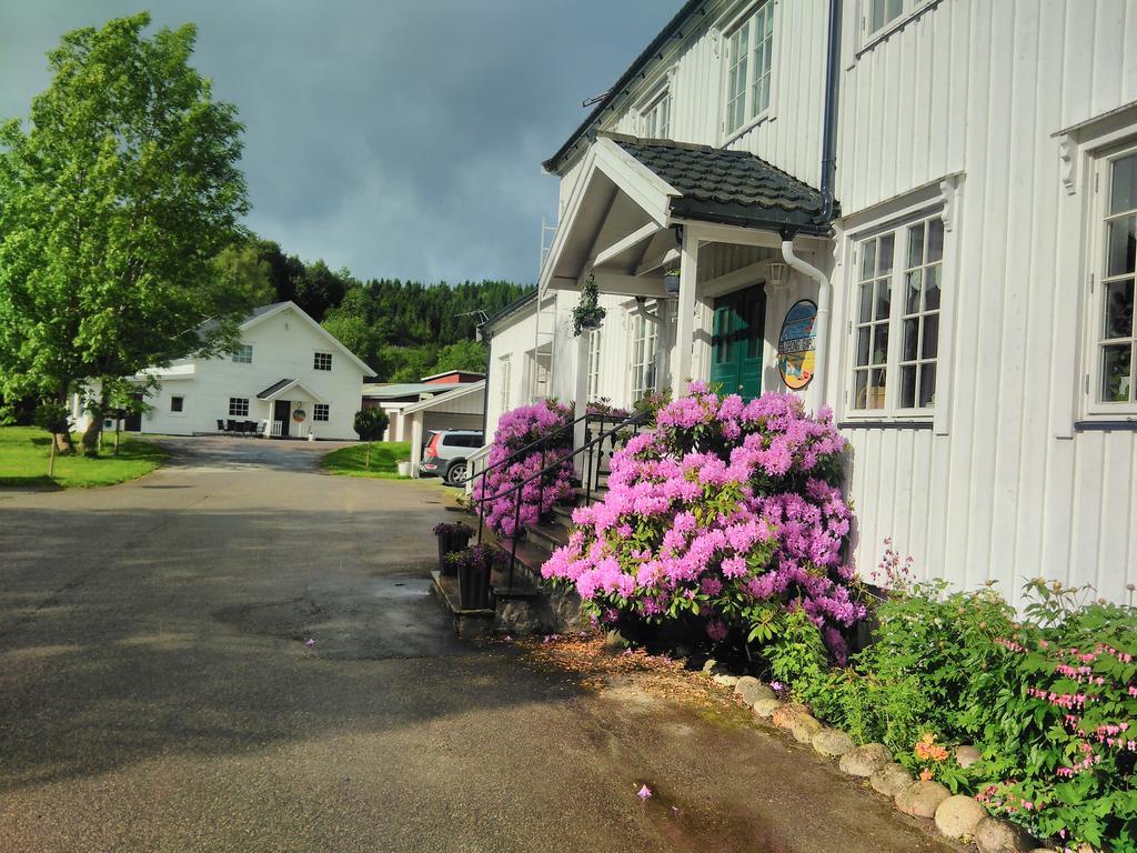 Grong Gard Guesthouse Exterior photo