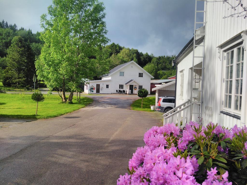 Grong Gard Guesthouse Exterior photo